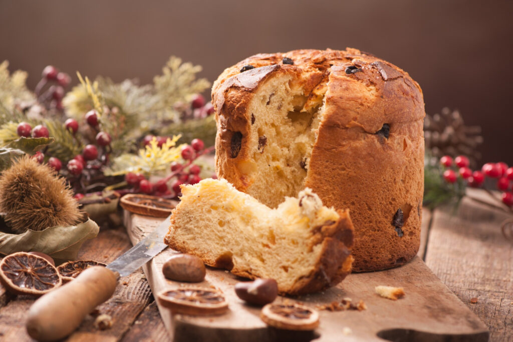 panettone italian christmas cake